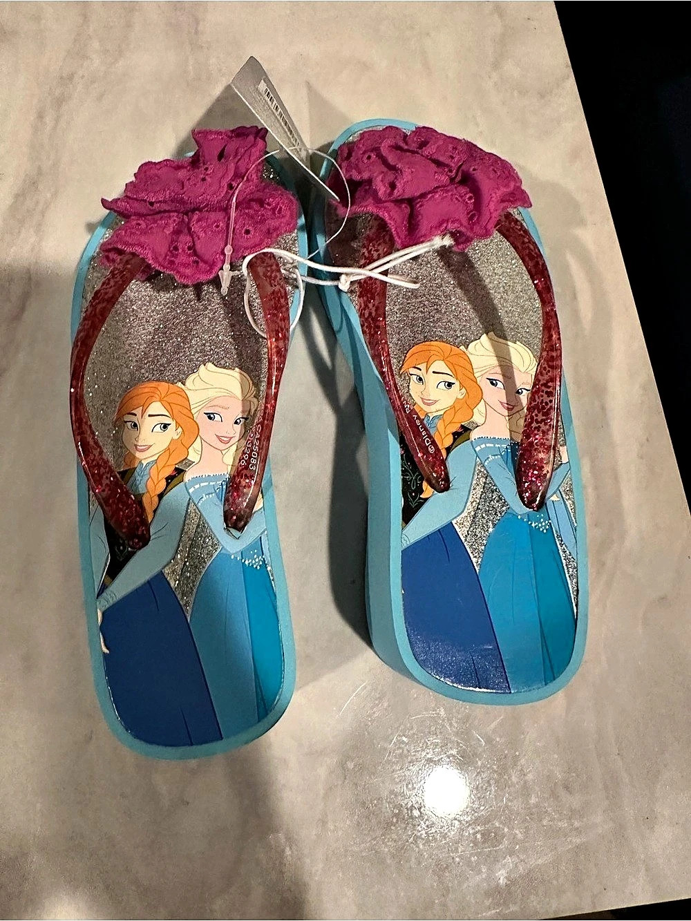 Disney Store Frozen flip-flop sandals Girls US 11/12 NWT